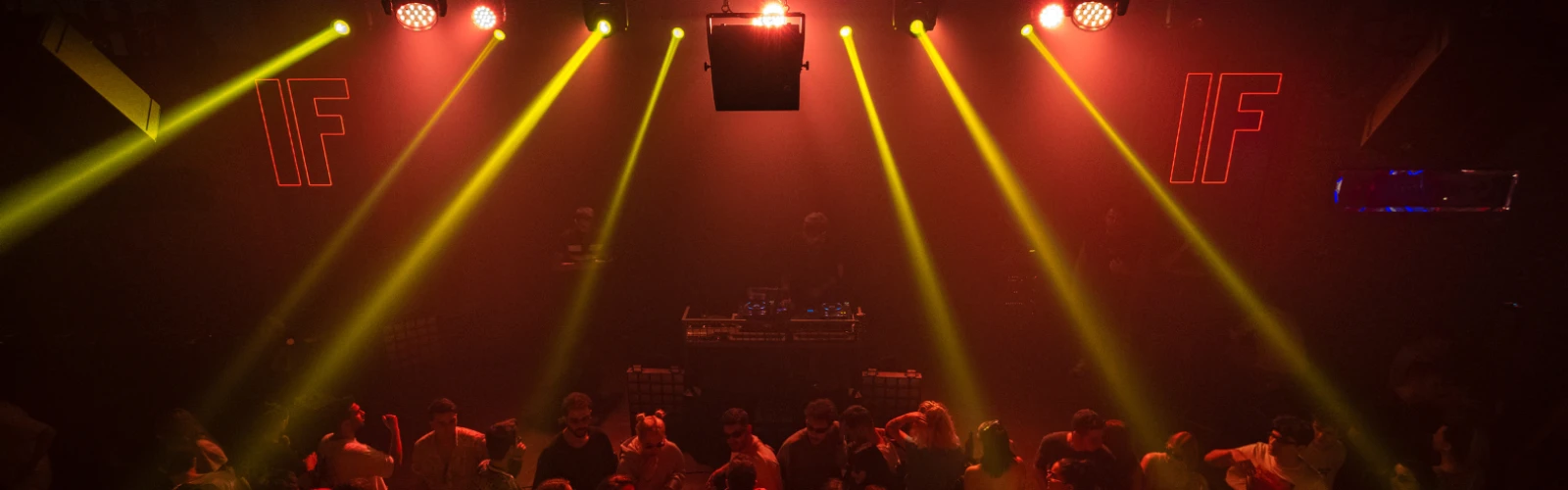 Miami Beach Nightlife Guide: Clubs, Lounges & Sunset Spots