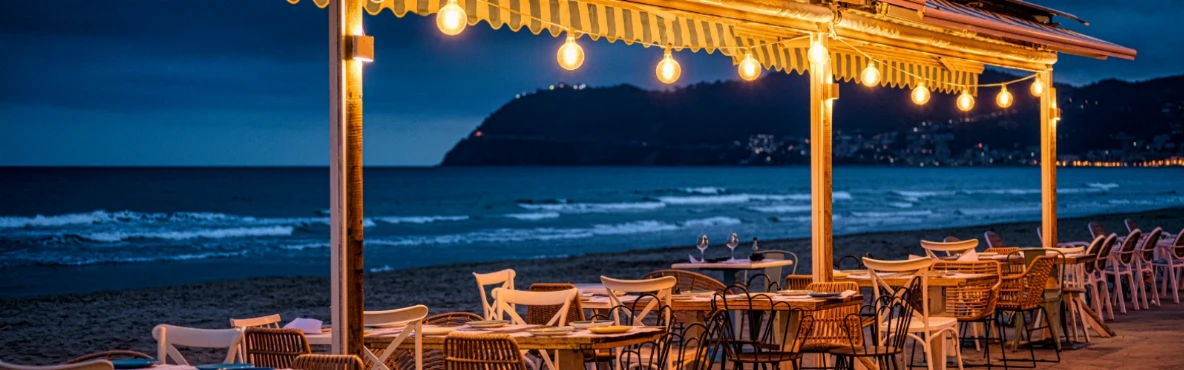 Where to Eat in Miami Beach: Top Restaurants & Rooftop Bars