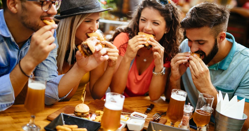 Where to Eat in Miami Beach: Top Restaurants & Rooftop Bars