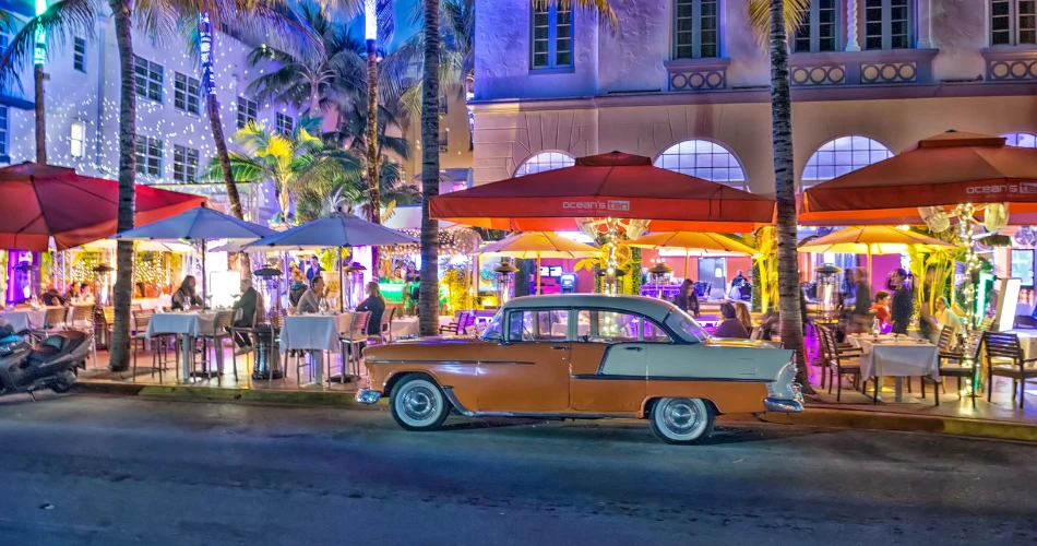 Where to Eat in Miami Beach: Top Restaurants & Rooftop Bars