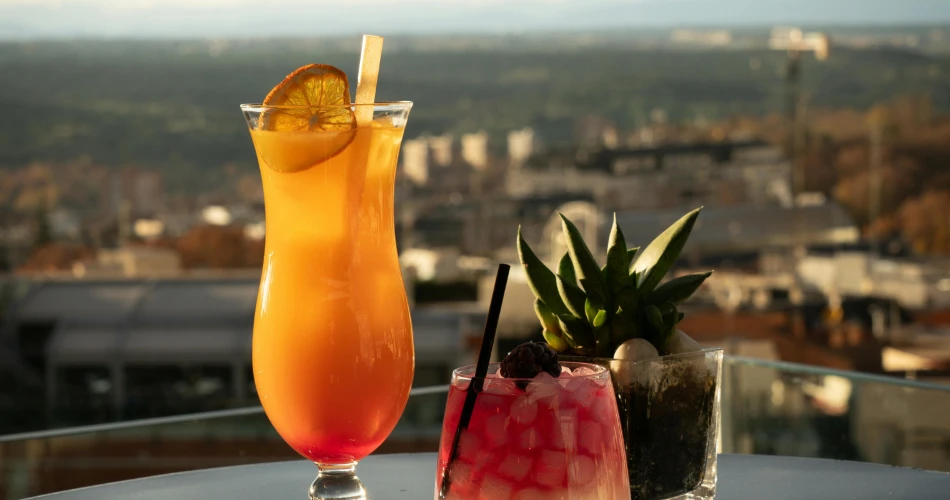 Where to Eat in Miami Beach: Top Restaurants & Rooftop Bars