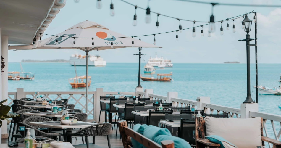 Where to Eat in Miami Beach: Top Restaurants & Rooftop Bars
